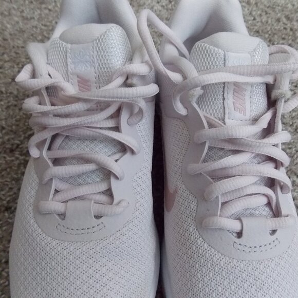 Nike Revolution 6 Next Nature Women's Road Running Shoe Size 6 - Picture 8 of 11